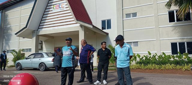Program Gotong-royong Perdana Membersihkan Kawasan Taman Ekstrem Tasik Chinchin (TETC) Bagi Persiapan Program Jamboree@Chinchin X Helaz Dan Karnival CPR Negeri Melaka Tahun 2024